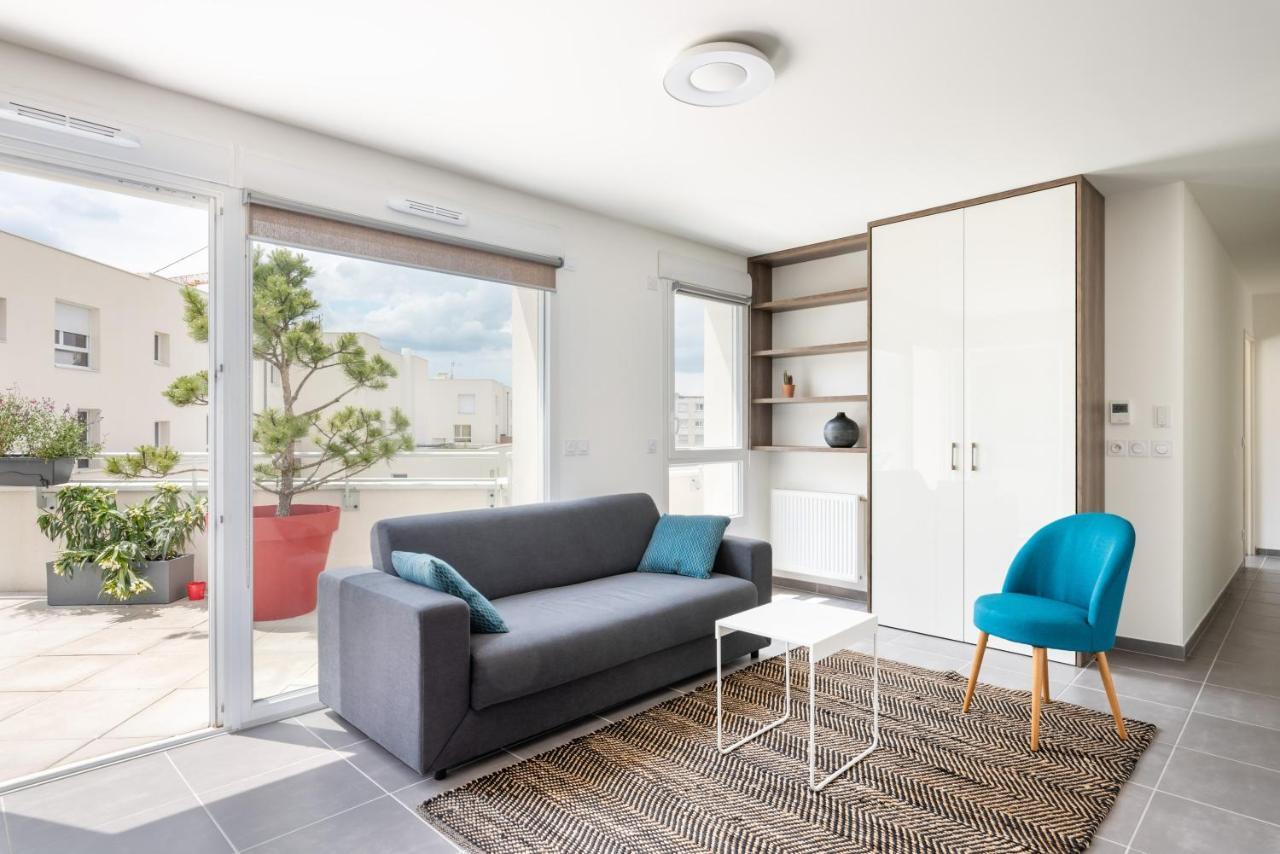 Appartement De Standing Avec Grande Terrasse Villeurbanne Exterior foto